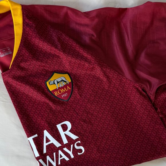 AS Roma Men’s Jersey – Qatar Airways Sponsor, Nike (2018-21) - Picture 7 of 7